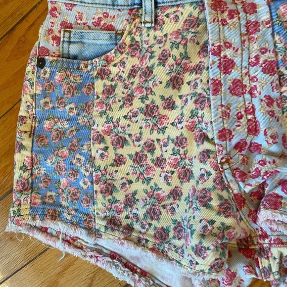 Farm Rio patchwork shorts, size 25 - Picture 6 of 6
